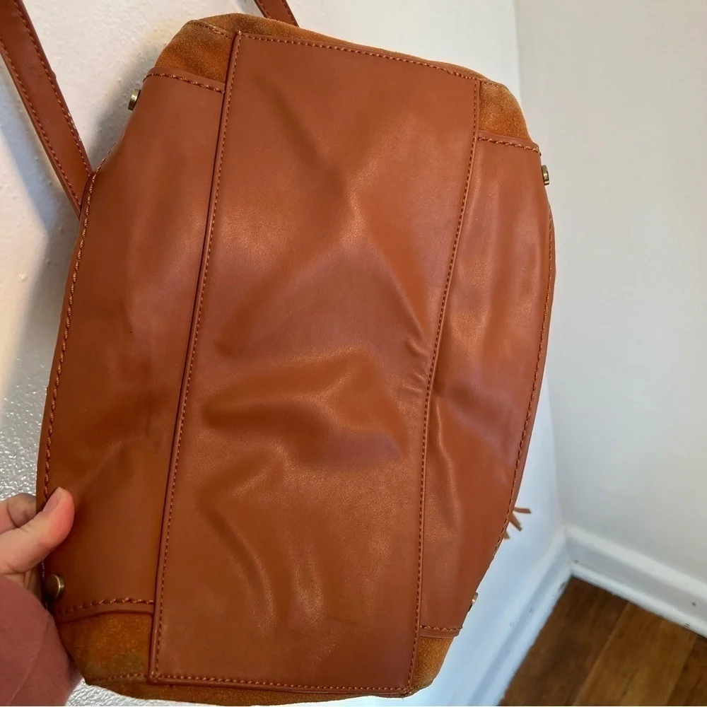 Shiraleah Chicago Marlow Satchel Bag Vegan Suede Tan Rust Fringe Details Zip